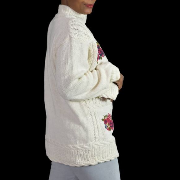 Vintage American Eagle Chunky Sweater White HandKnit Fisherman Floral Size Large - Picture 8 of 15